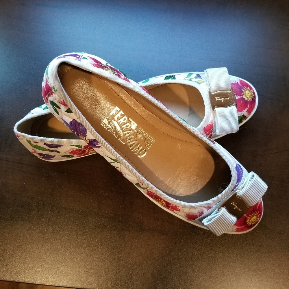 Salvatore ferragamo flats